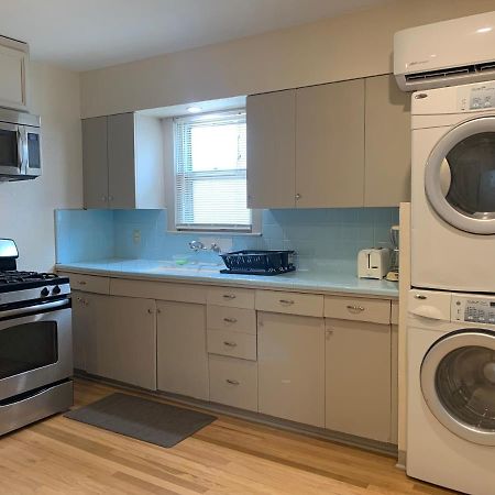 125-#4 Downtown Cozy Upstairs One Bedroom Apt サンアントニオ エクステリア 写真