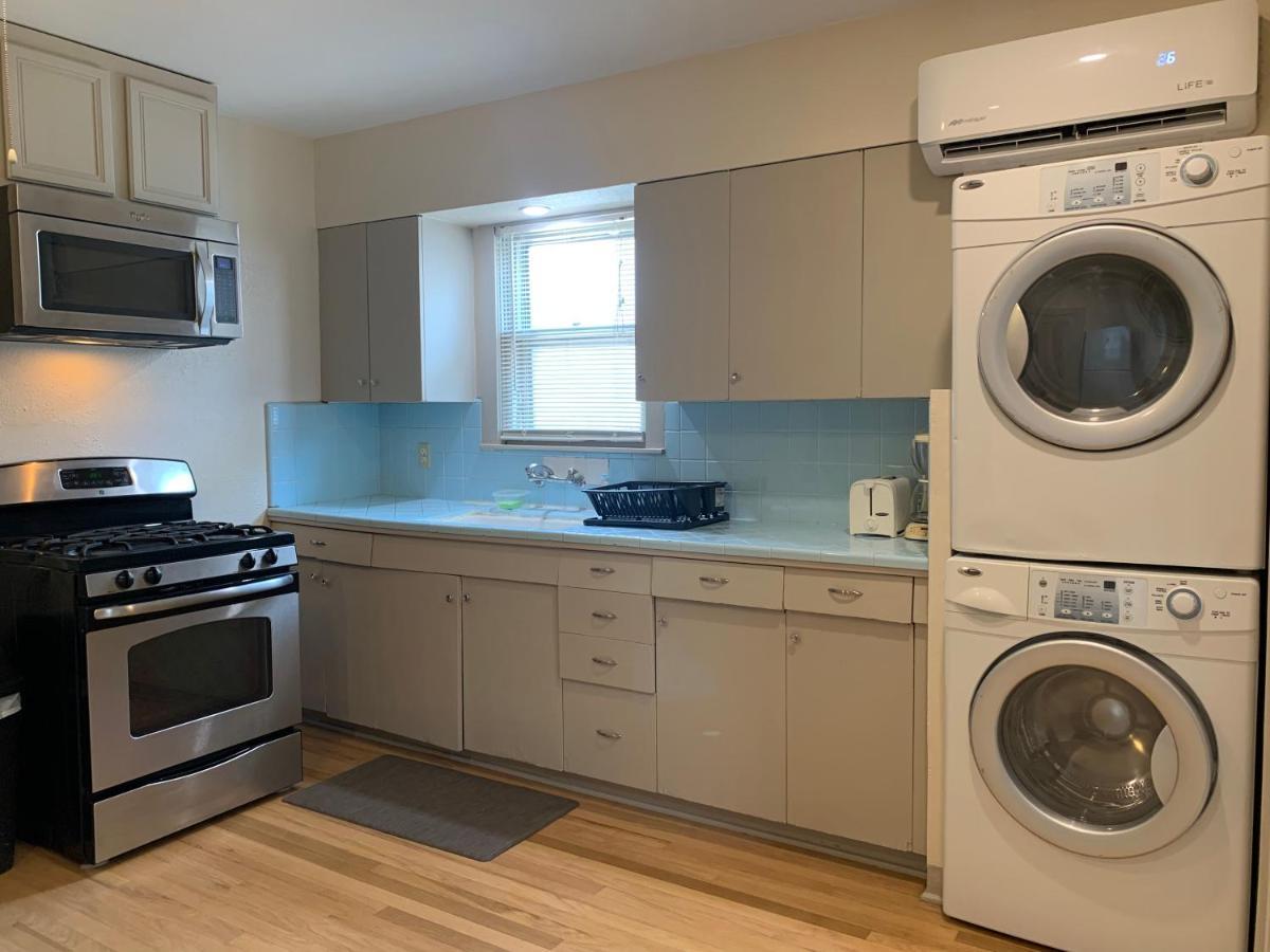 125-#4 Downtown Cozy Upstairs One Bedroom Apt サンアントニオ エクステリア 写真